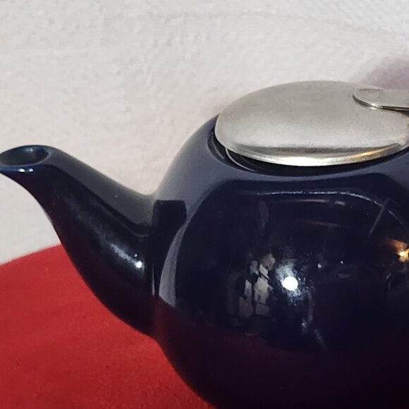 Classic Bistro Bright Cobalt 2 Cup Infuser Personal Porcelain Teapot w/Metal Lid - Picture 3 of 16